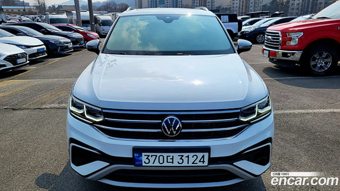 Volkswagen Tiguan — фото 6