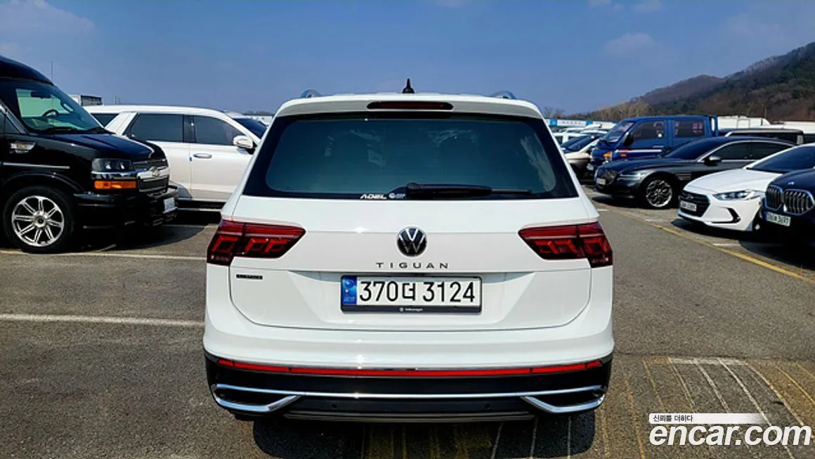 Volkswagen Tiguan — фото 8