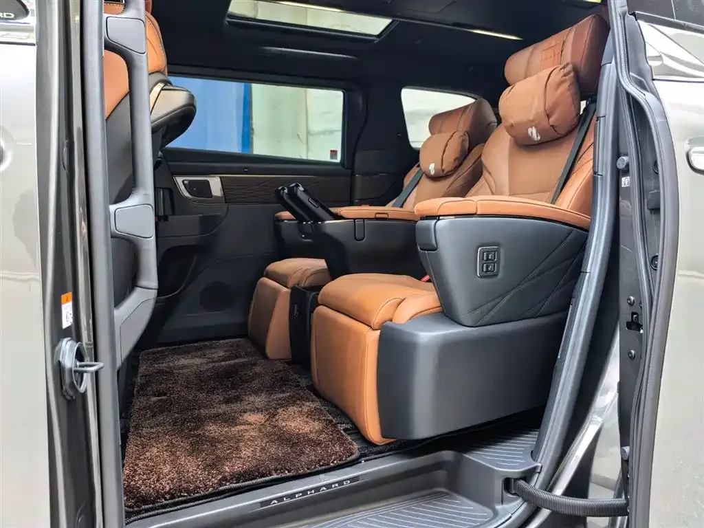 Toyota Alphard 2026 из CN, фото 5