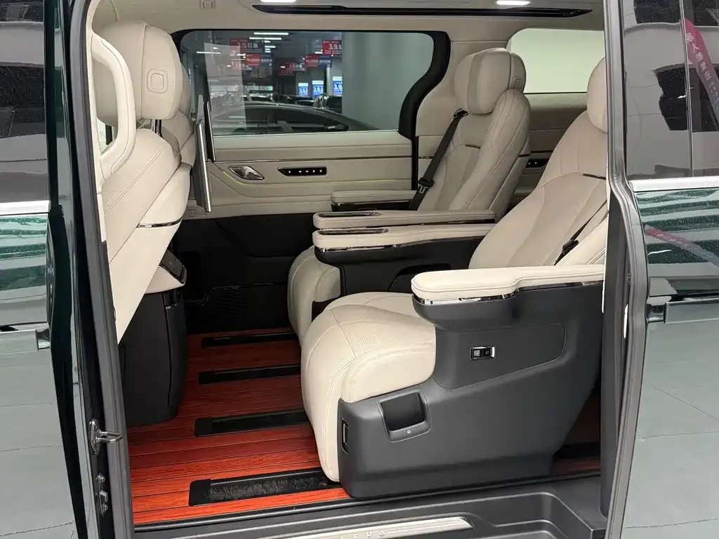 Geely Yizhen L380 2025 из CN, фото 9