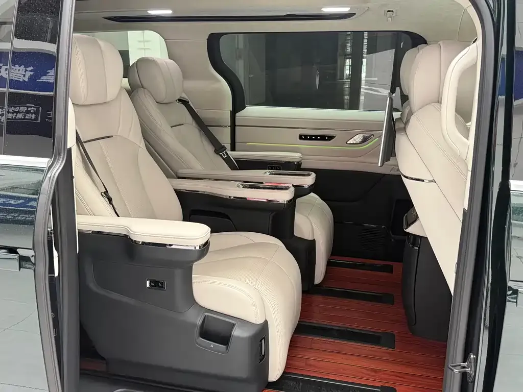 Geely Yizhen L380 2025 из CN, фото 6