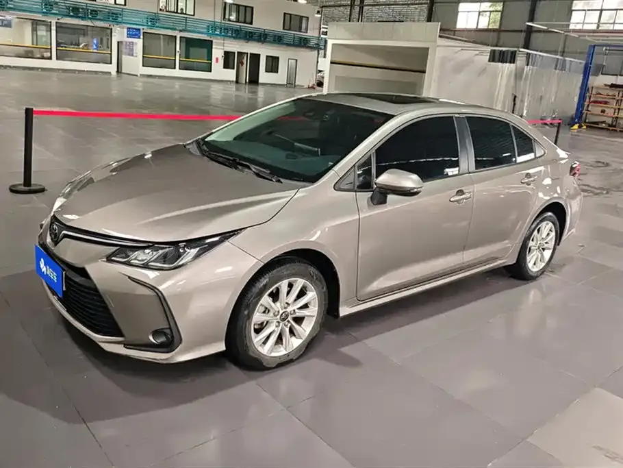 Toyota Corolla 2023 из CN, фото 1