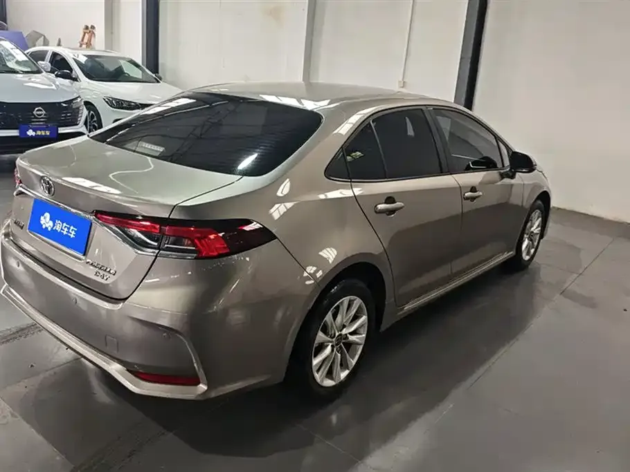 Toyota Corolla 2023 из CN, фото 7