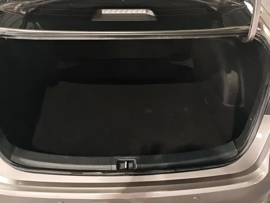 Toyota Corolla 2023 из CN, фото 3