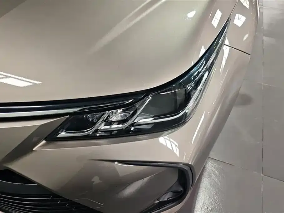 Toyota Corolla 2023 из CN, фото 10