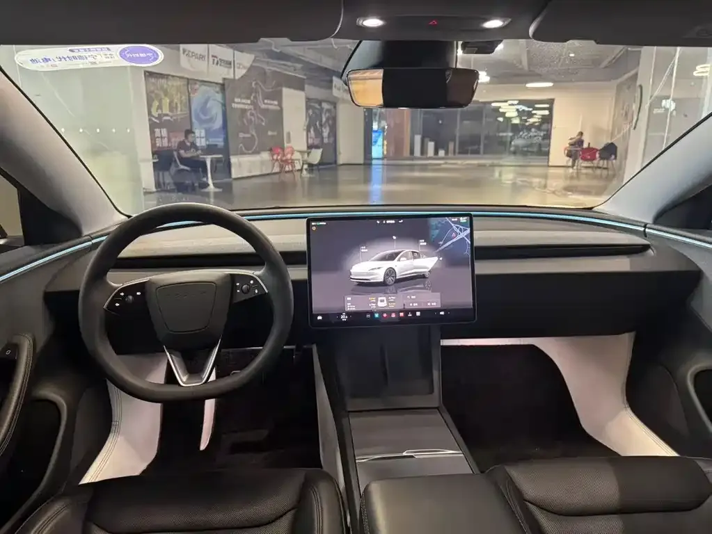 Tesla Model 3 — фото 9