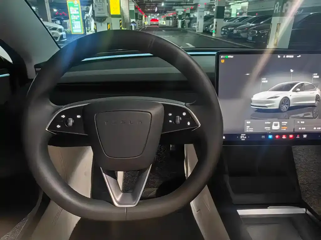 Tesla Model 3 — фото 7