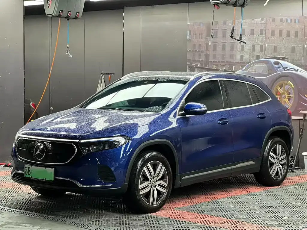Mercedes-Benz EQA — фото 1