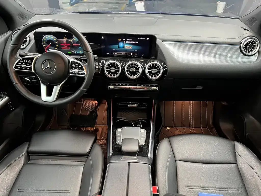 Mercedes-Benz EQA — фото 2