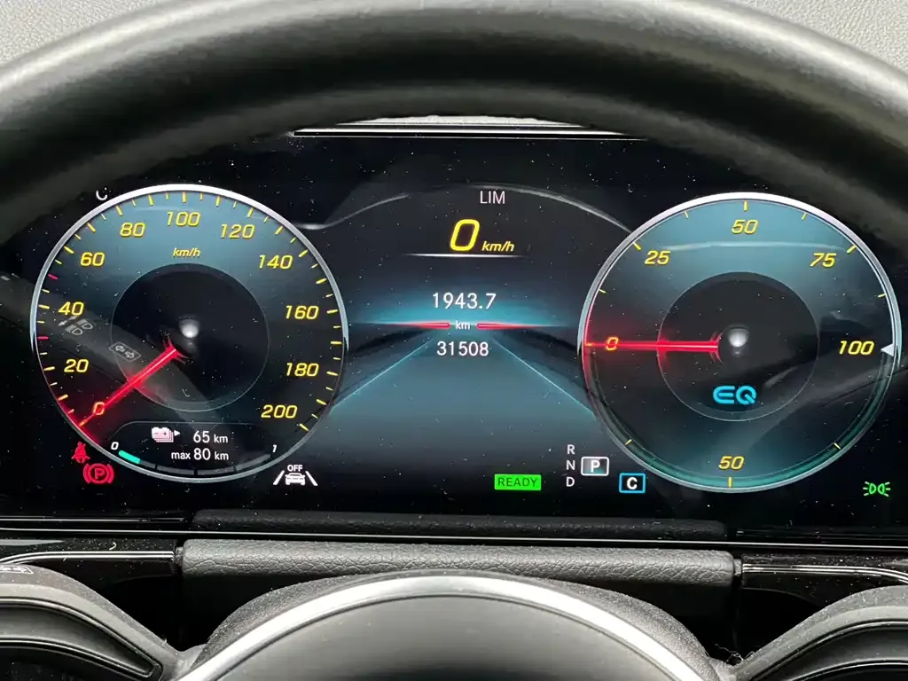 Mercedes-Benz EQA — фото 3