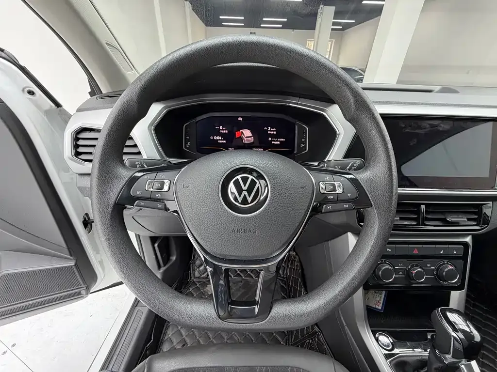 Volkswagen T-Cross — фото 5