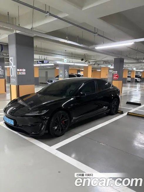 Tesla Model 3 2024 из KR, фото 3