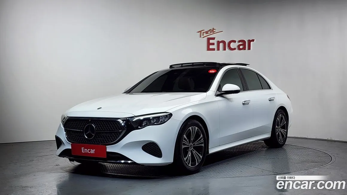 Mercedes-Benz E-Class — фото 1