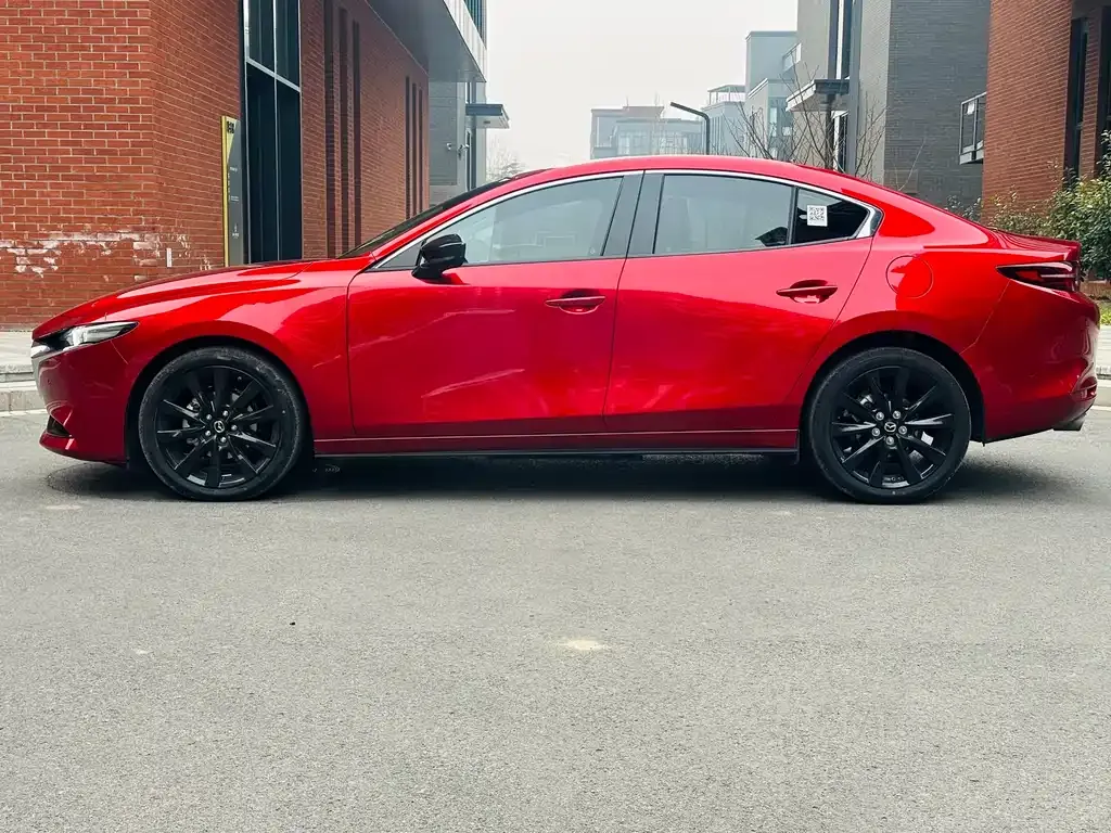Mazda 3 Axela — фото 10