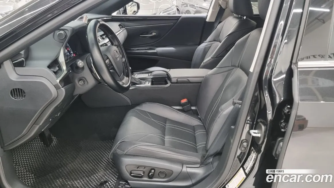 Lexus ES 2021 из KR, фото 3