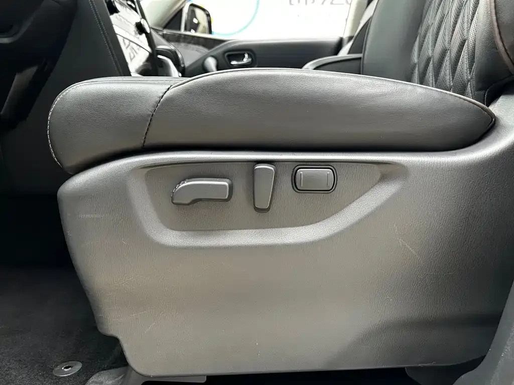 Nissan Patrol 2023 из CN, фото 8