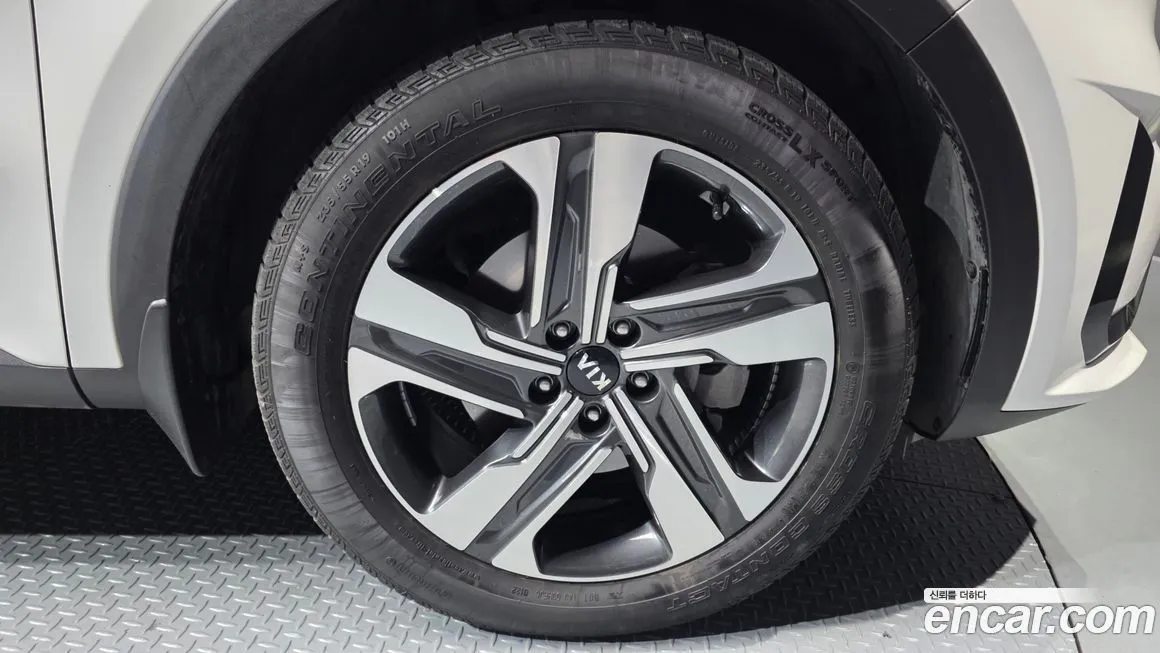 Kia Sorento — фото 10
