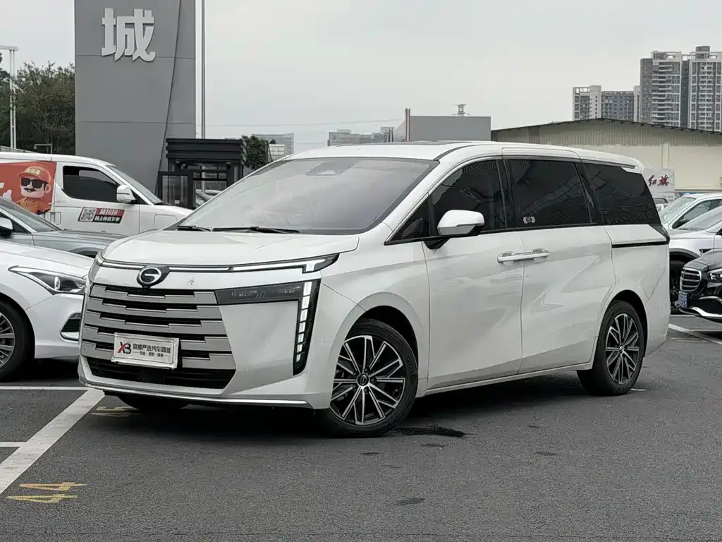 GAC Motor Trumpchi E8