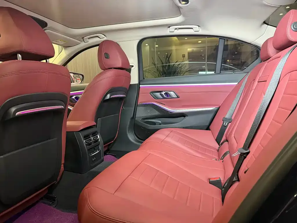 BMW 3 Series 2021 из CN, фото 8