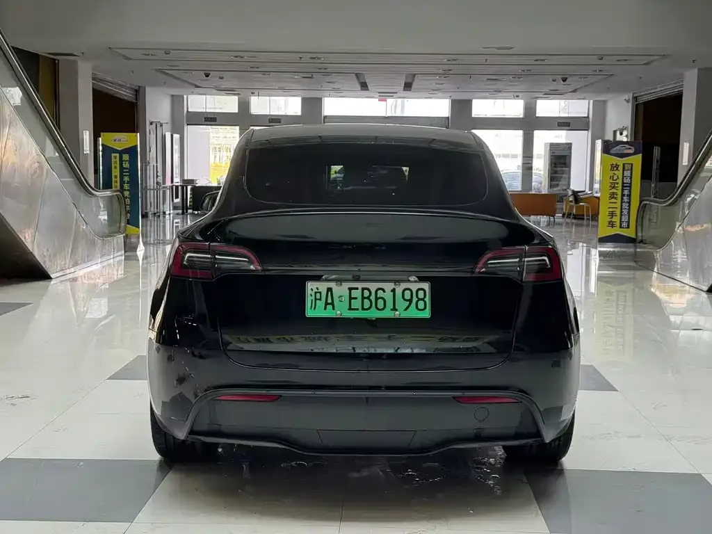 Tesla Model Y — фото 7