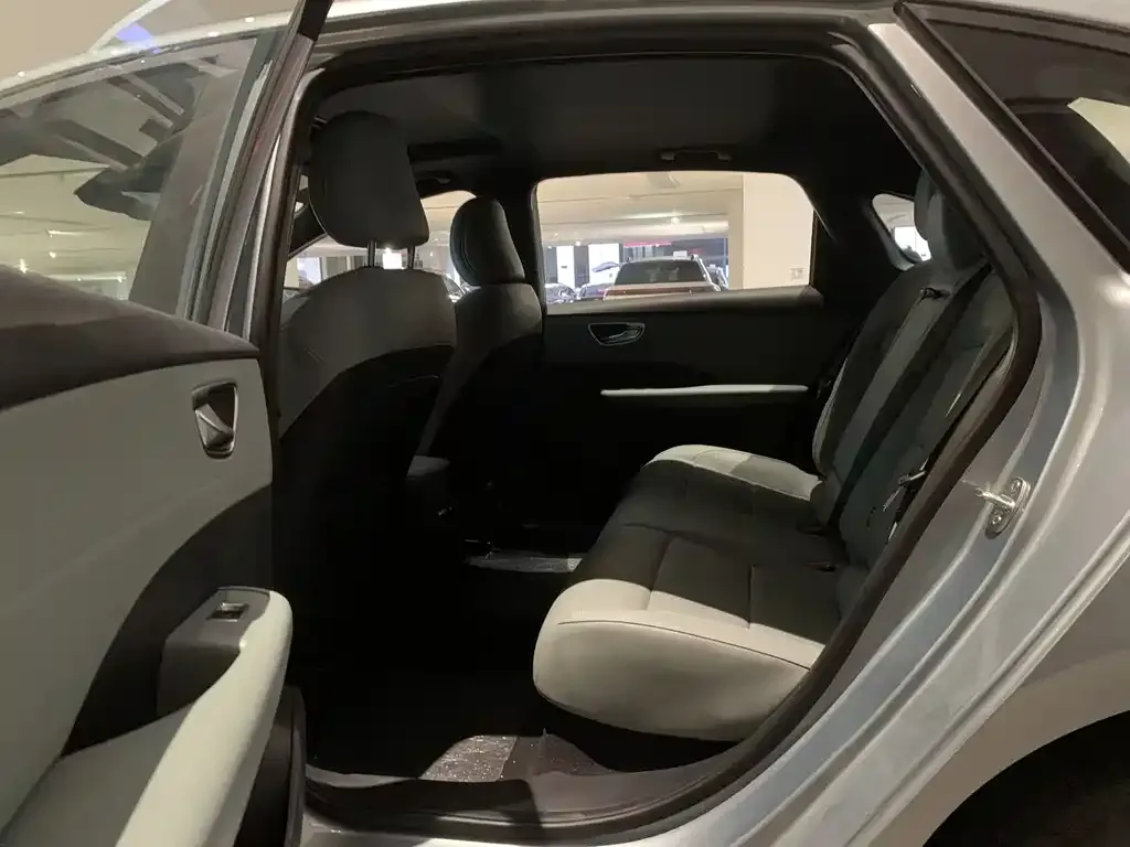 Roewe D6 2025 из CN, фото 3