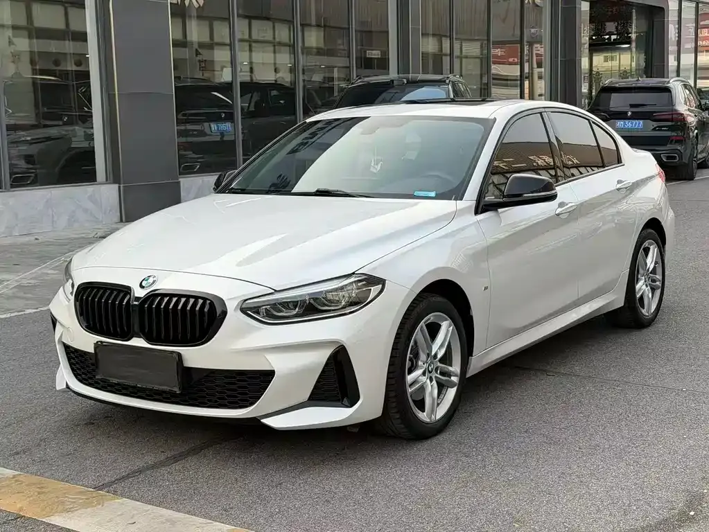 BMW 1 Series — фото 1