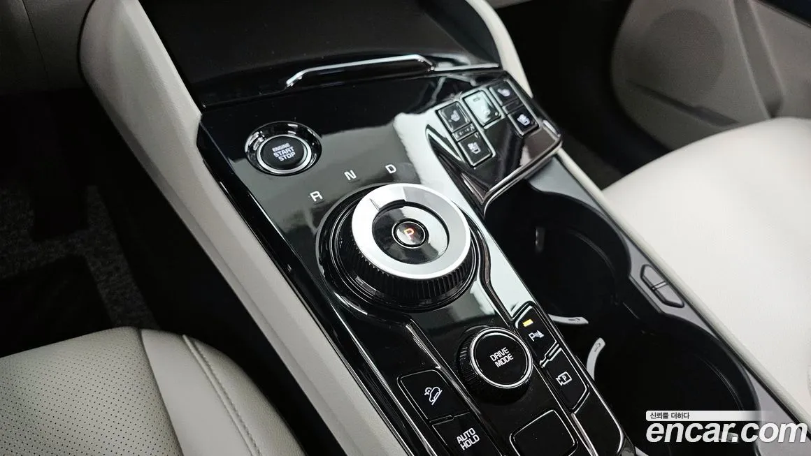 Kia Sportage — фото 10