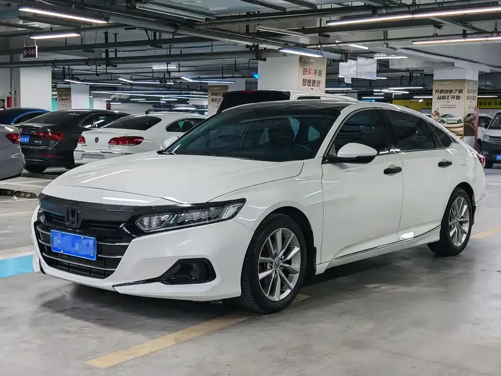 Honda Accord — фото 1