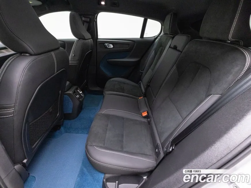 Volvo C40 2024 из KR, фото 5