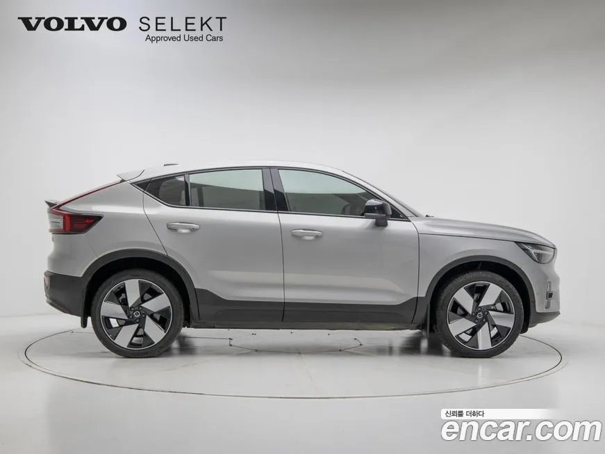 Volvo C40 2024 из KR, фото 8