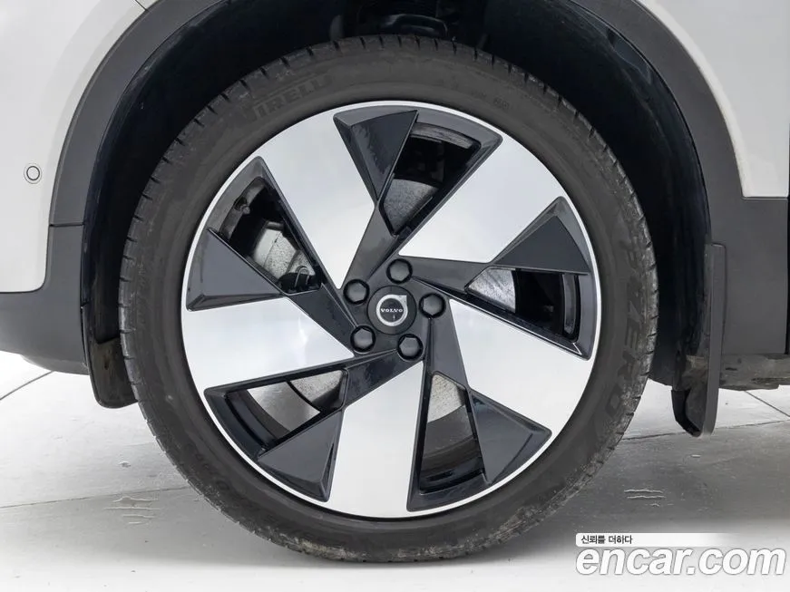 Volvo C40 2024 из KR, фото 9