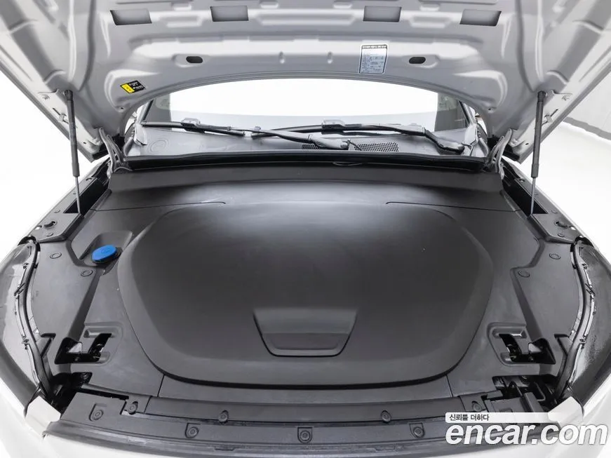 Volvo C40 2024 из KR, фото 10