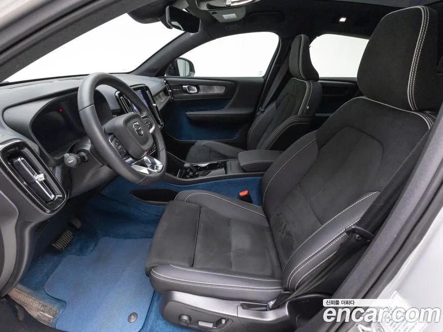 Volvo C40 2024 из KR, фото 2