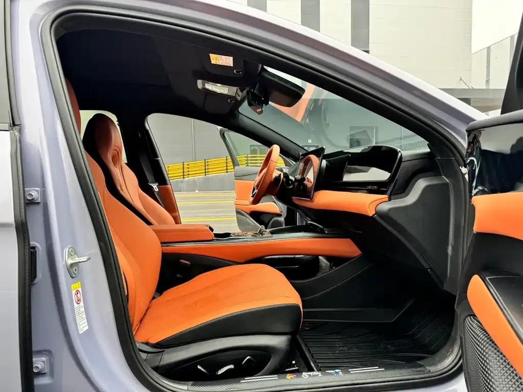BYD Seal — фото 2