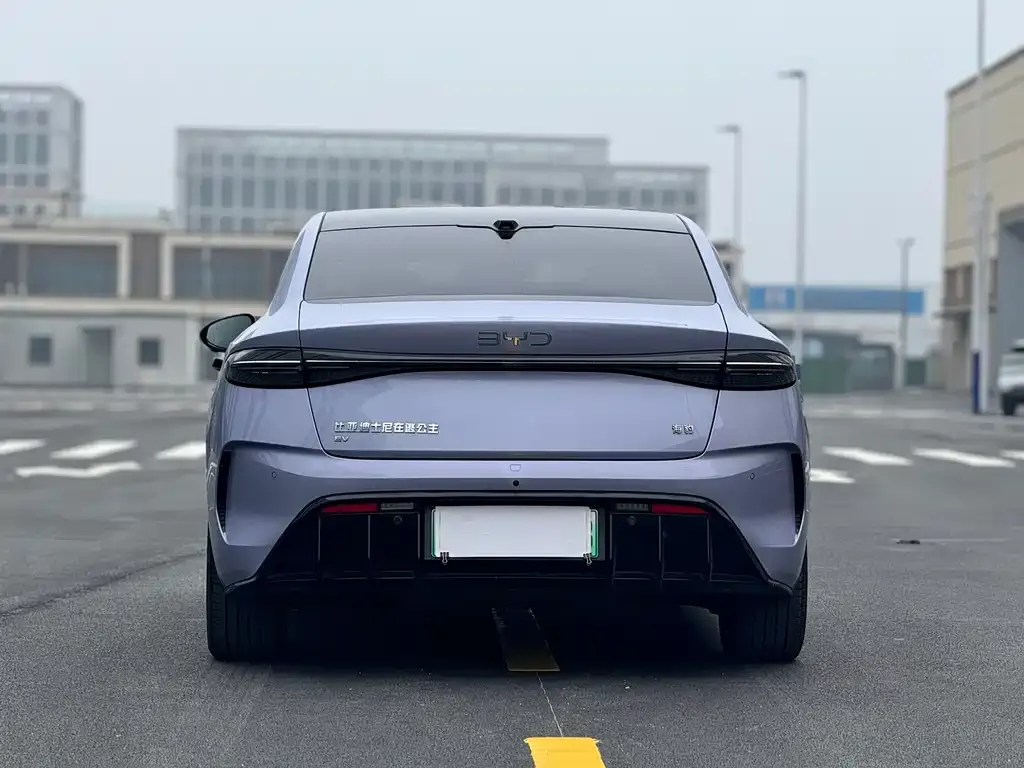 BYD Seal — фото 8