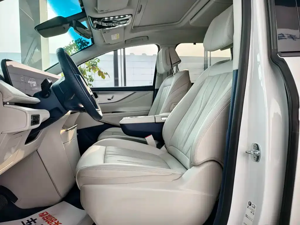 Buick GL8 Hybrid — фото 8