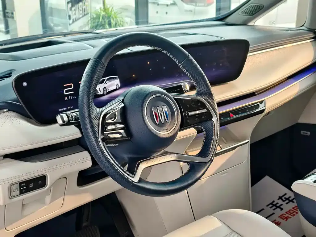 Buick GL8 Hybrid — фото 3