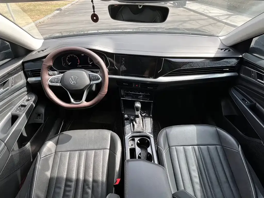 Volkswagen Passat — фото 6