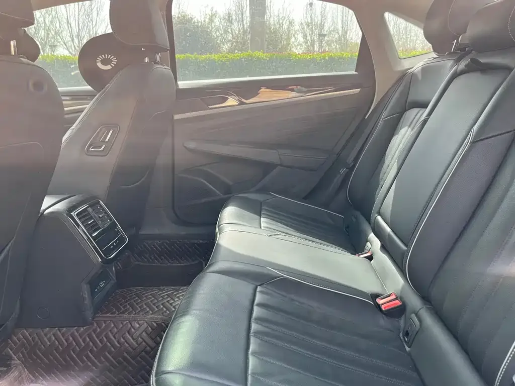 Volkswagen Passat — фото 3