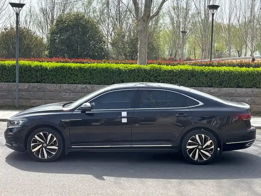 Volkswagen Passat — фото 8