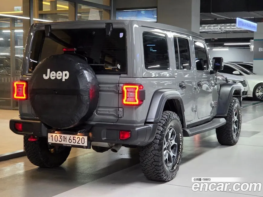 Jeep Wrangler — фото 7