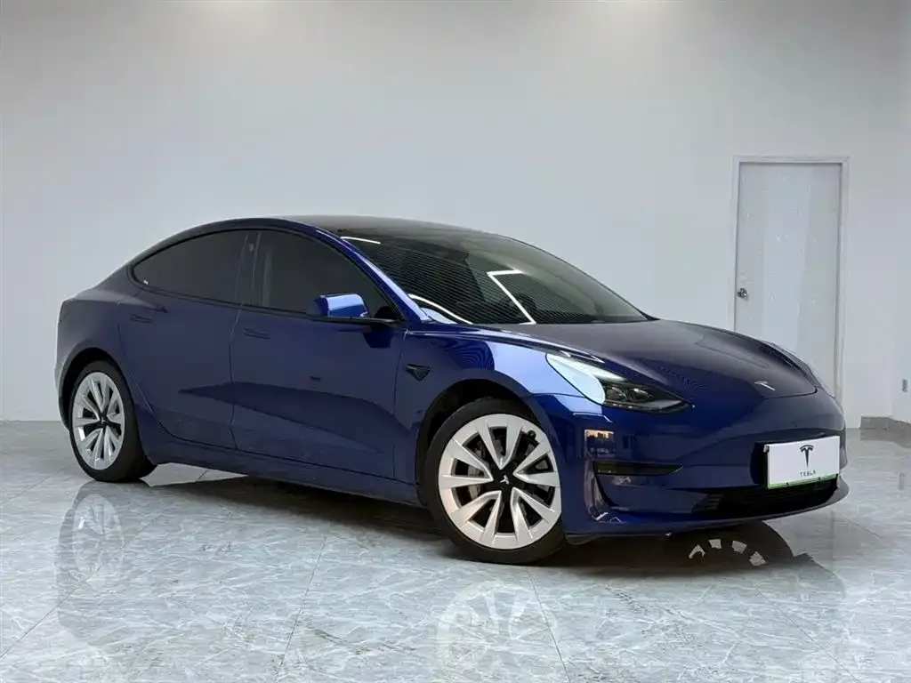 Tesla Model 3 — фото 5