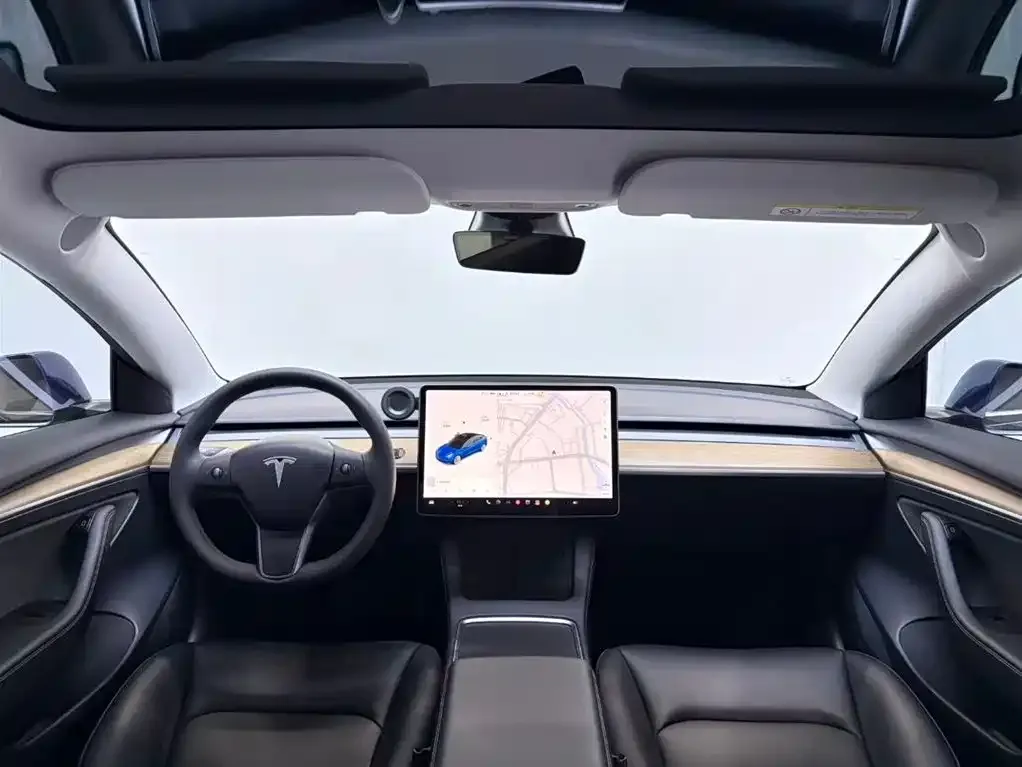 Tesla Model 3 — фото 6
