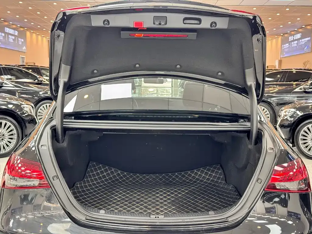 Mercedes-Benz E-Class (Import) 2021 из CN, фото 10