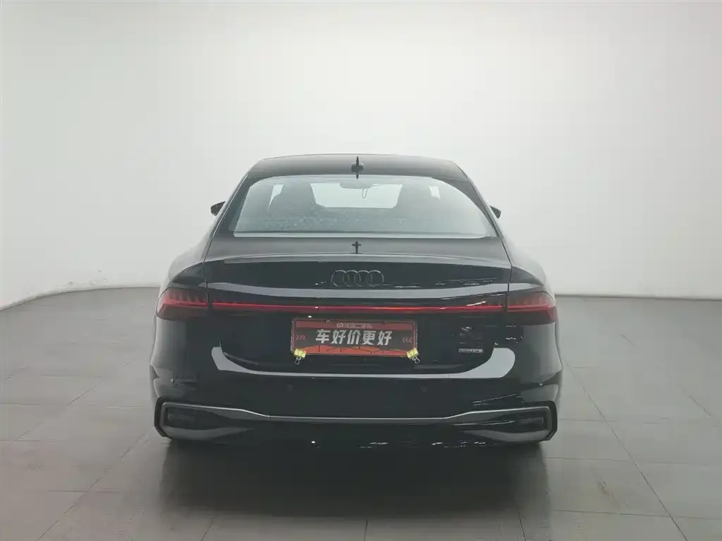Audi A7L — фото 6