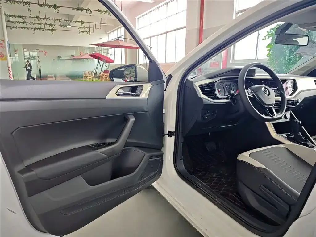 Volkswagen Polo 2021 из CN, фото 9