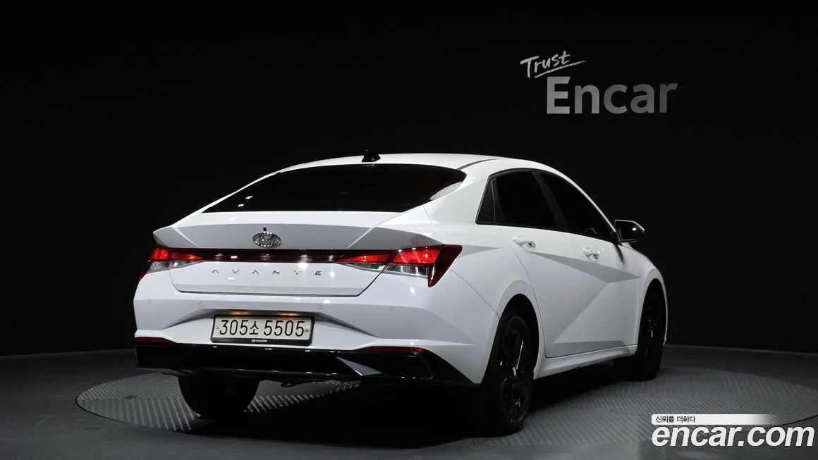 Hyundai AVANTE — фото 3