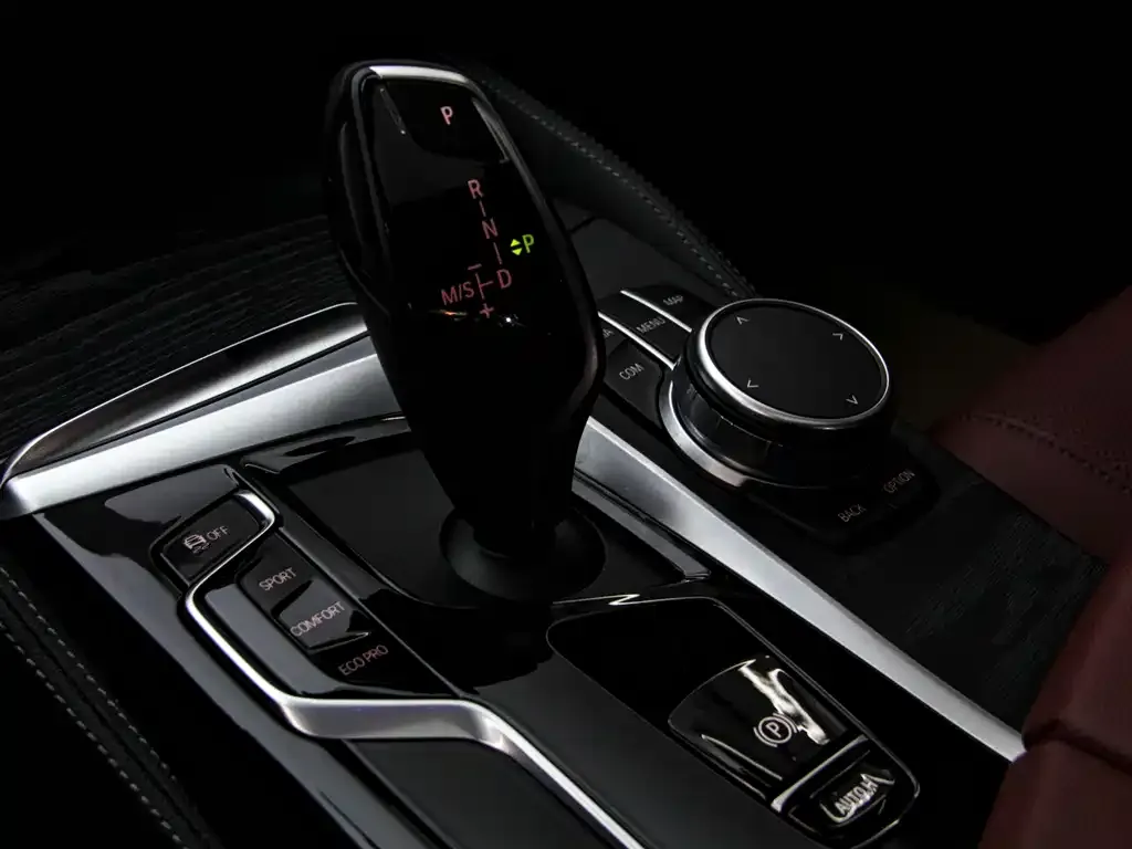 BMW 5 Series — фото 2