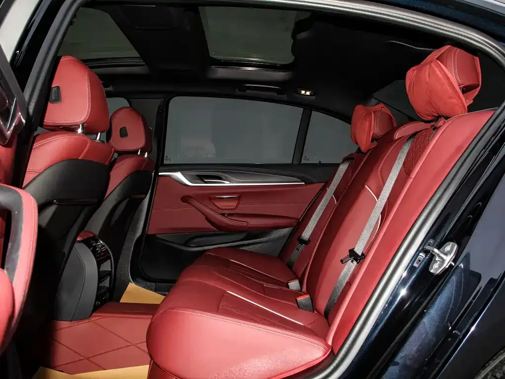 BMW 5 Series — фото 10