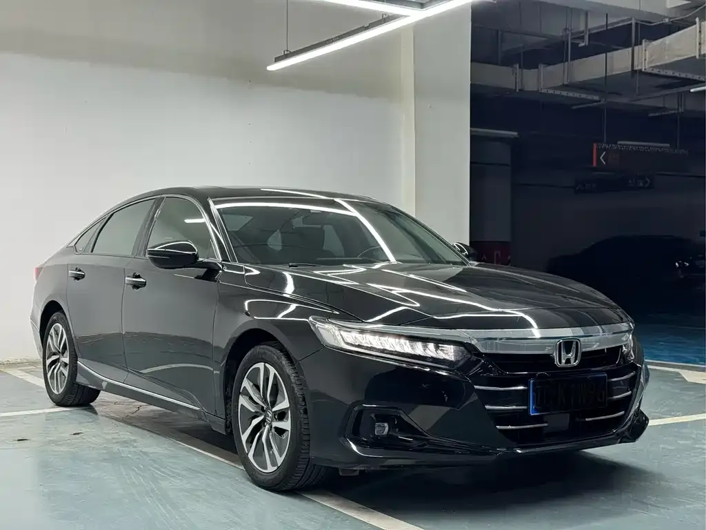 Honda Accord — фото 8